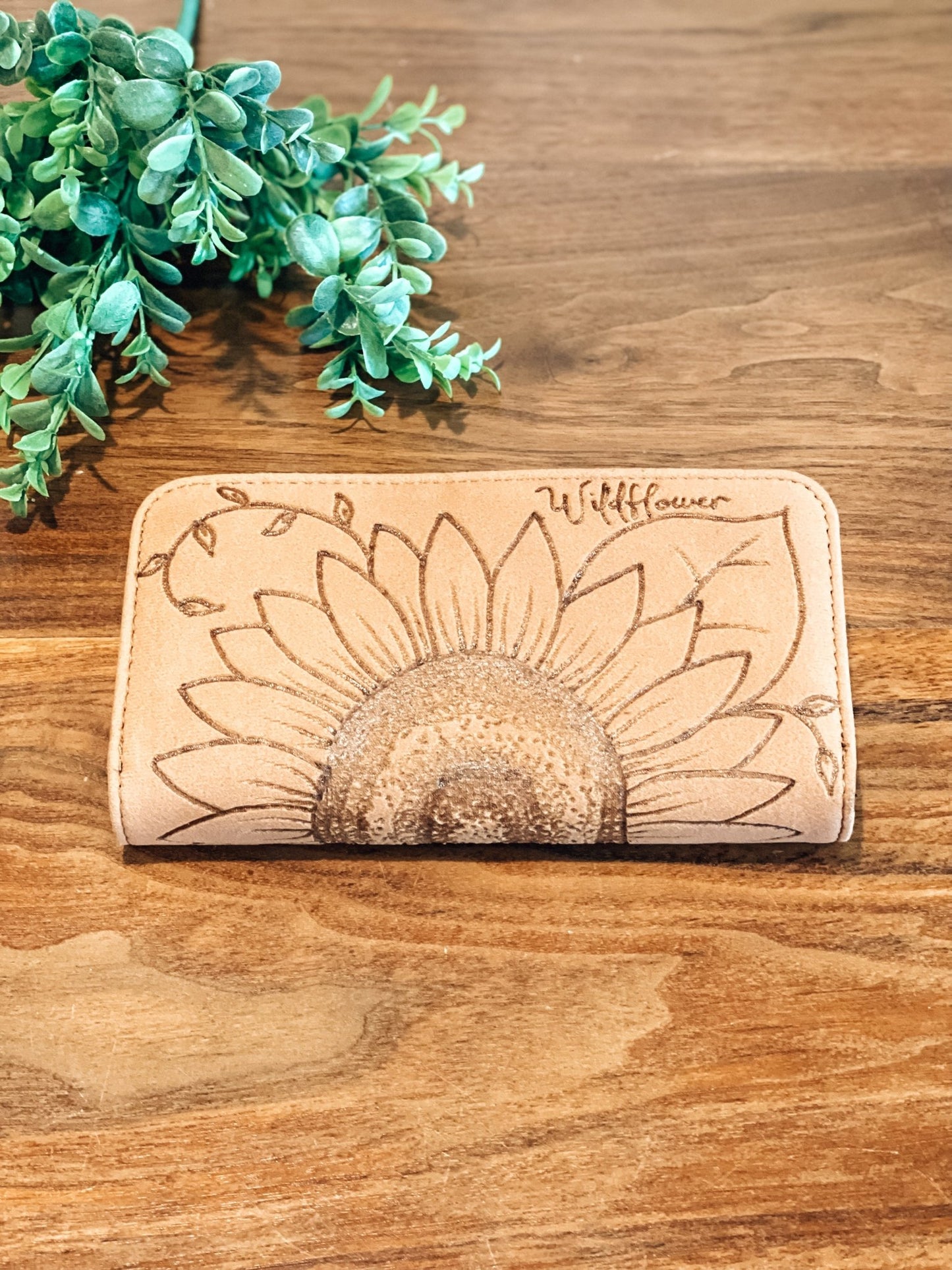 "Golden Bloom" – Sunflower Wallet Purse with Gold Chain (Convertible Crossbody or Clutch)