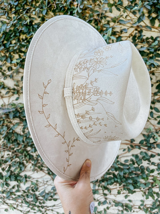 “The Wild Grace Fedora” – Hand-Drawn Ivory Fedora with Wildflowers